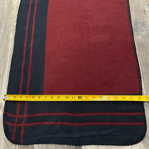 Woolrich Blanket Wrap Open Poncho Women’s One Size Reversible Maroon Navy Blue - Picture 10 of 10